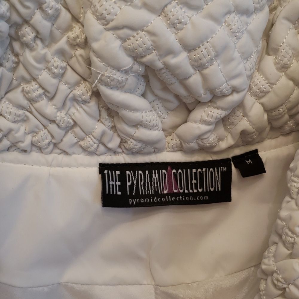 White Fashion Jacket - Picture 2 of 8